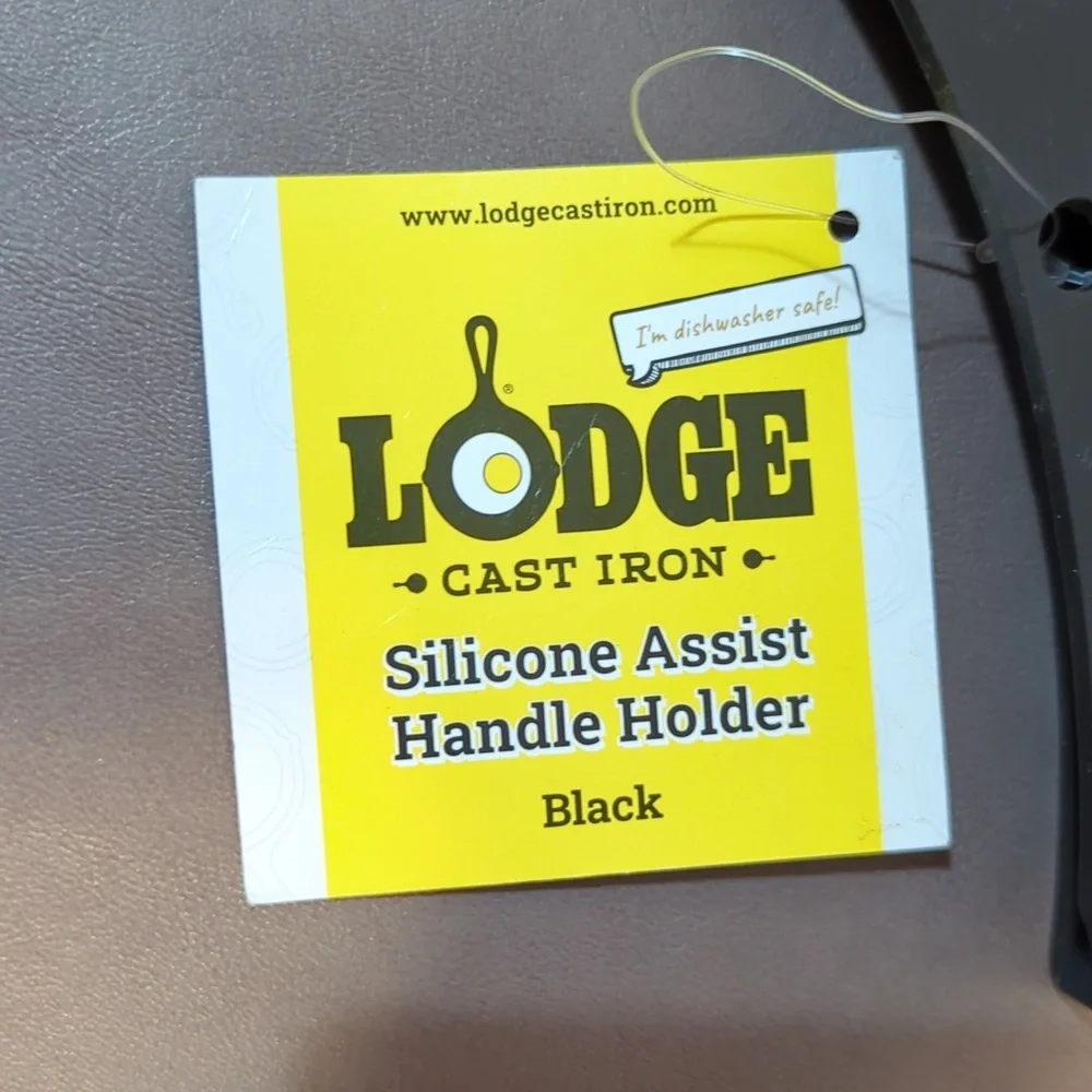 Silicone Lodge cast iron orange hot handle holder and blk assist handle holder